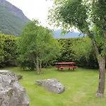Skahjem Gard Aurland