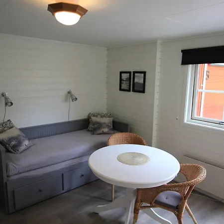 Skahjem Gard Apartamento *