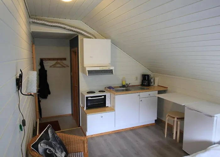 Skahjem Gard Aurland