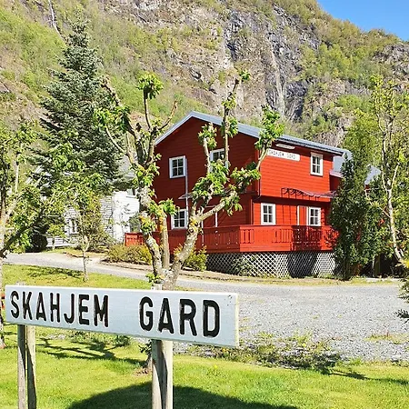 Skahjem Gard *