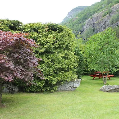 Apartament Skahjem Gard *